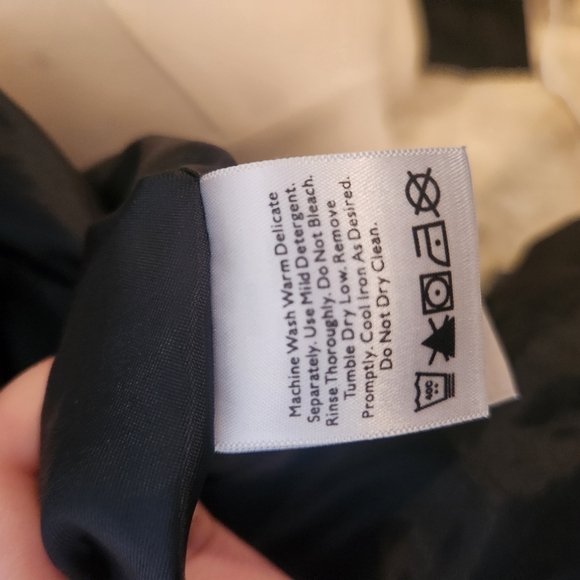 🎉 Eddie Bauer Black Ski Jacket with Hood - Picture 6 of 7